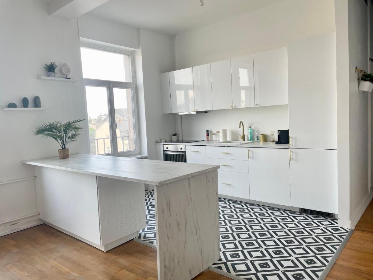 Nid Urbain Colmarien - 4 Personnes - Garage Apartment Exterior photo
